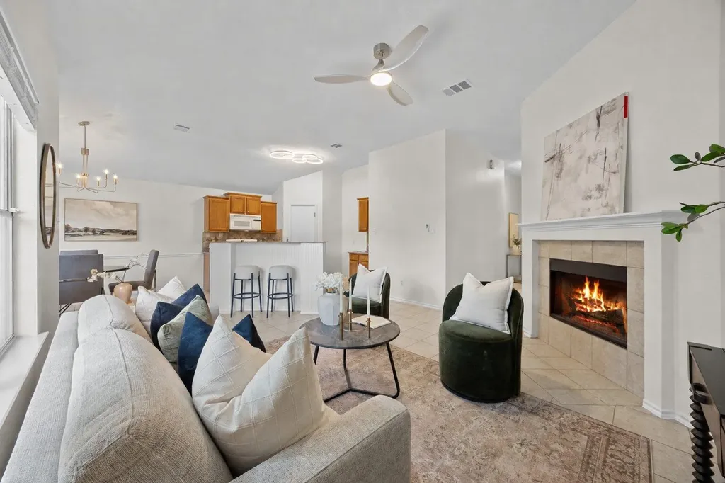 8219 Edgemoor Place Austin TX 78749