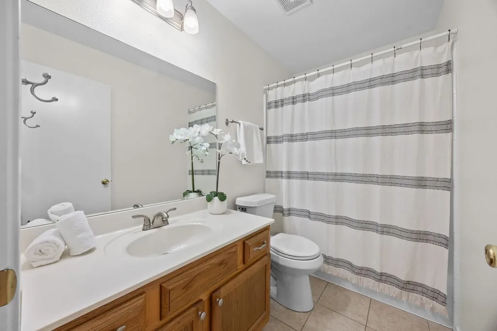 8219 Edgemoor Place Austin TX 78749