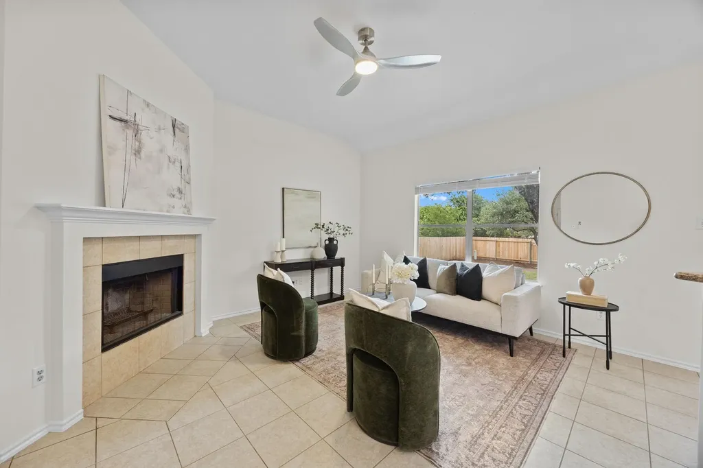 8219 Edgemoor Place Austin TX 78749
