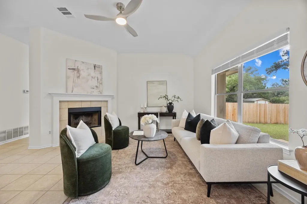 8219 Edgemoor Place Austin TX 78749