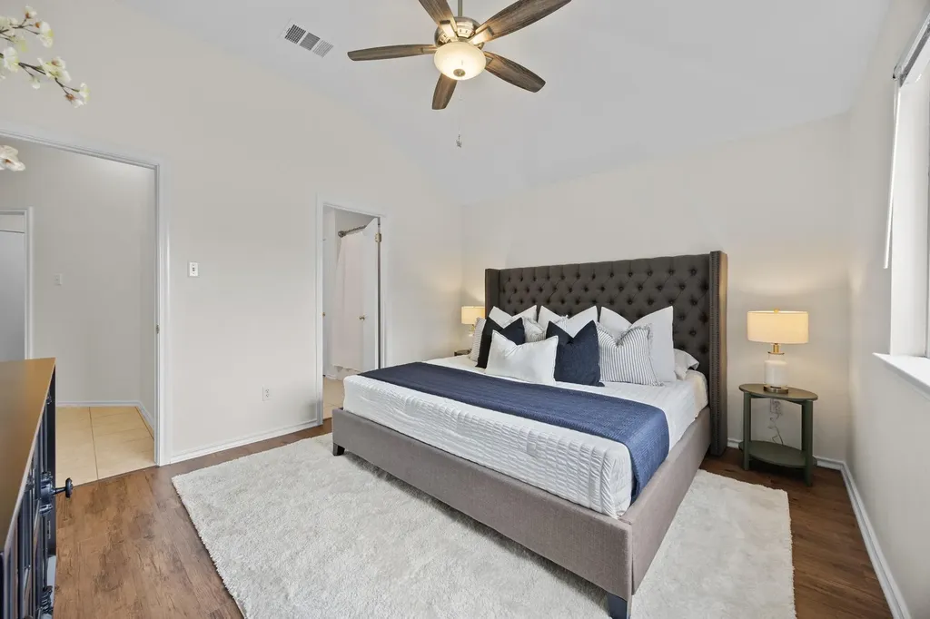 8219 Edgemoor Place Austin TX 78749