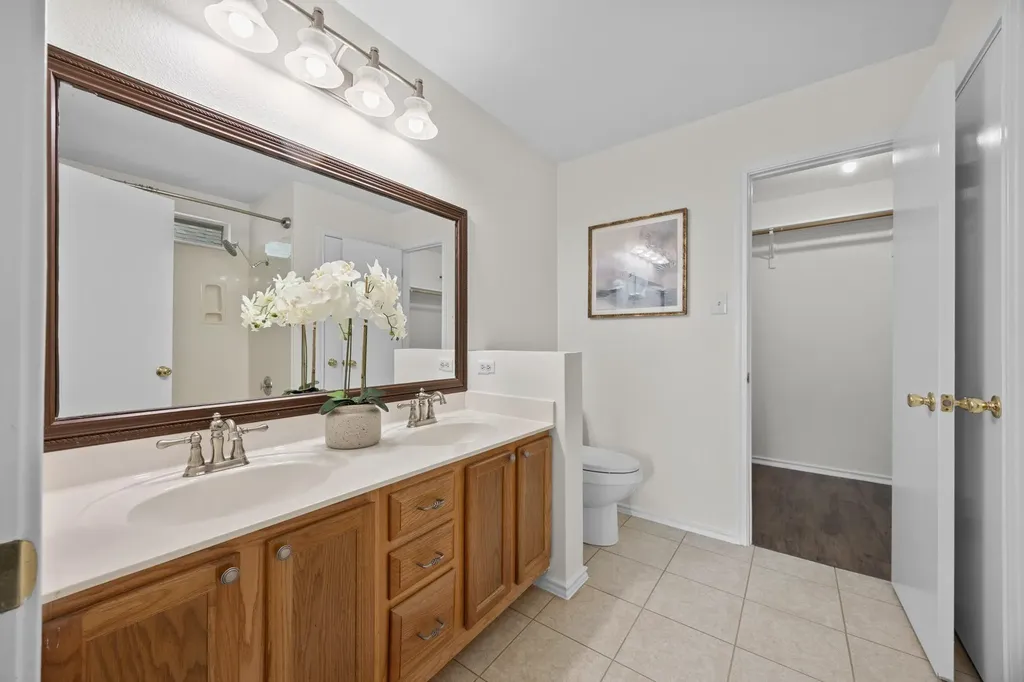 8219 Edgemoor Place Austin TX 78749