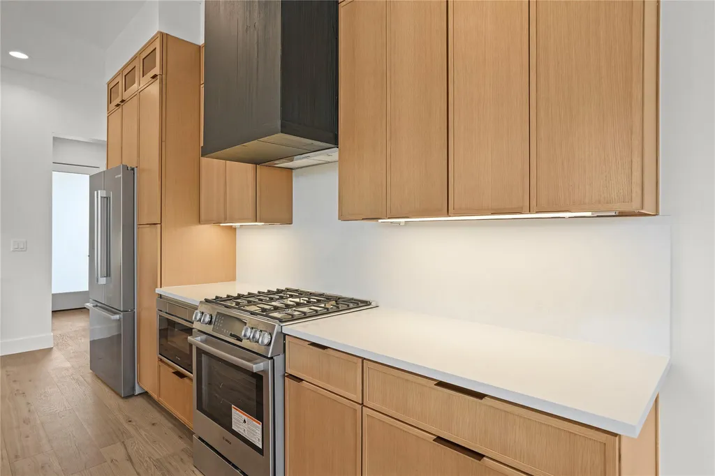 752 Pedernales Street Austin TX 78702
