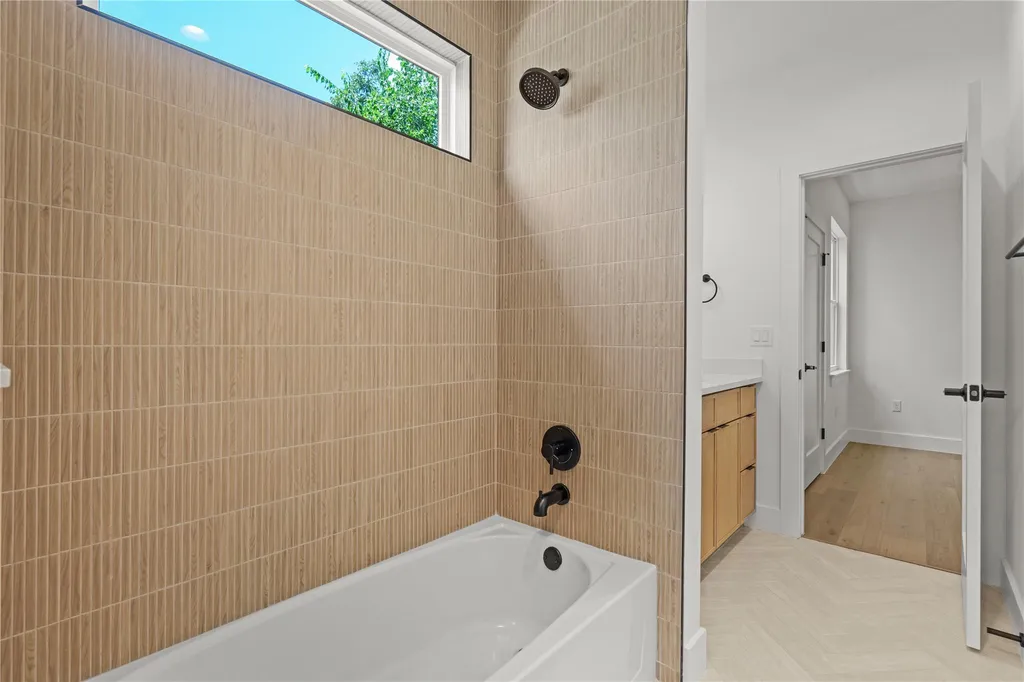 752 Pedernales Street Austin TX 78702