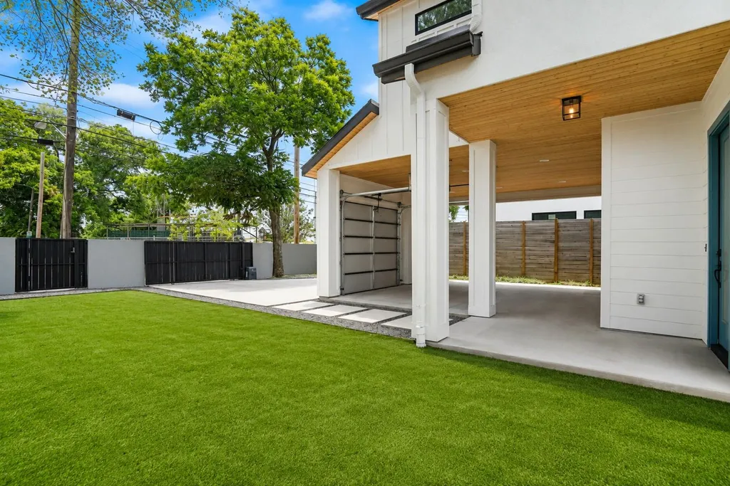 752 Pedernales Street Austin TX 78702