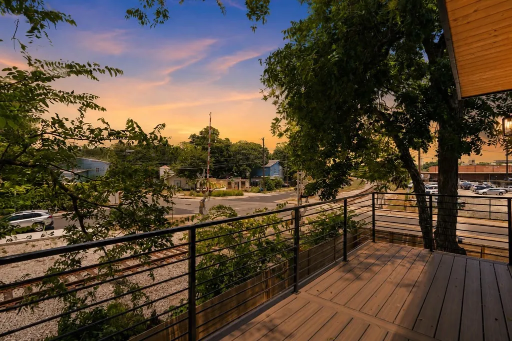 752 Pedernales Street Austin TX 78702