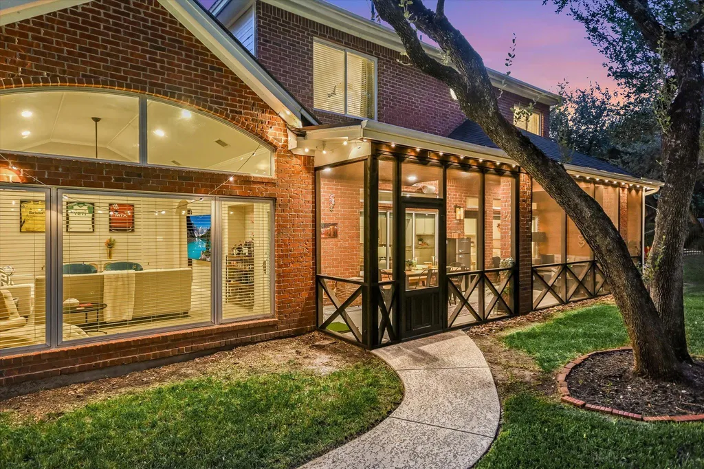 8301 Willheather Glen Austin TX 78750