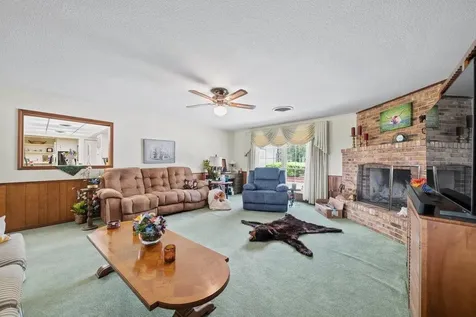 699 Floral Avenue New Braunfels TX 78130
