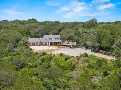 699 Floral Avenue New Braunfels TX 78130