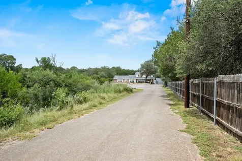 699 Floral Avenue New Braunfels TX 78130