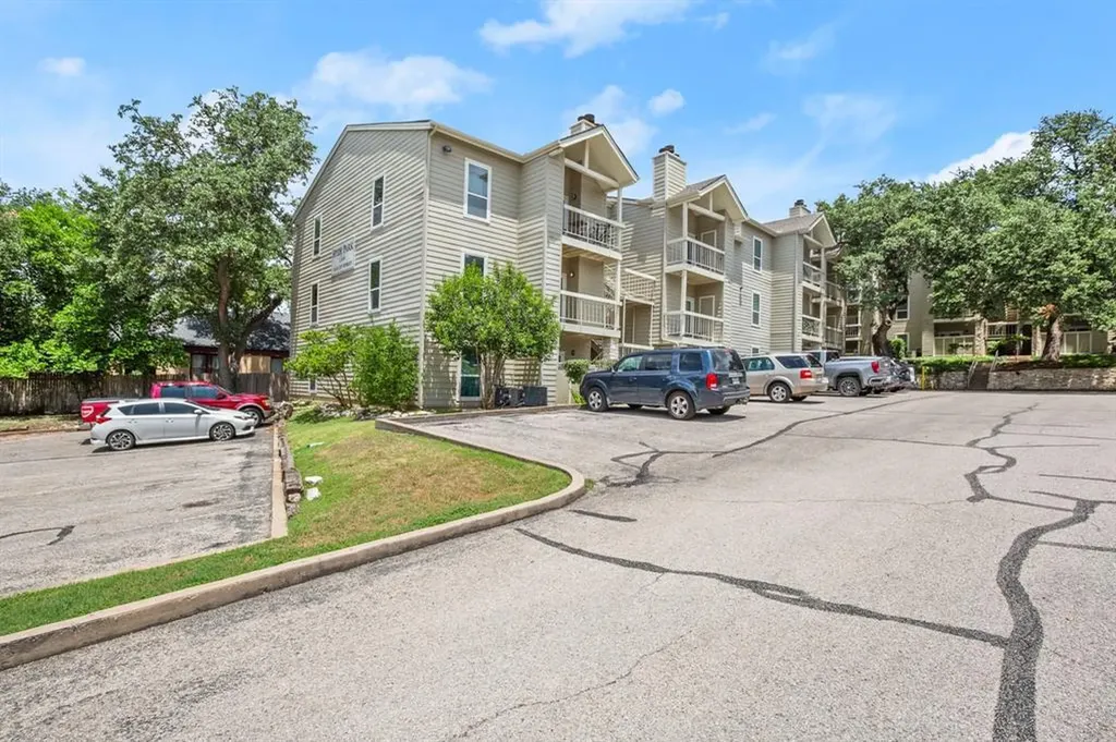 114 E 31st Street Austin TX 78705