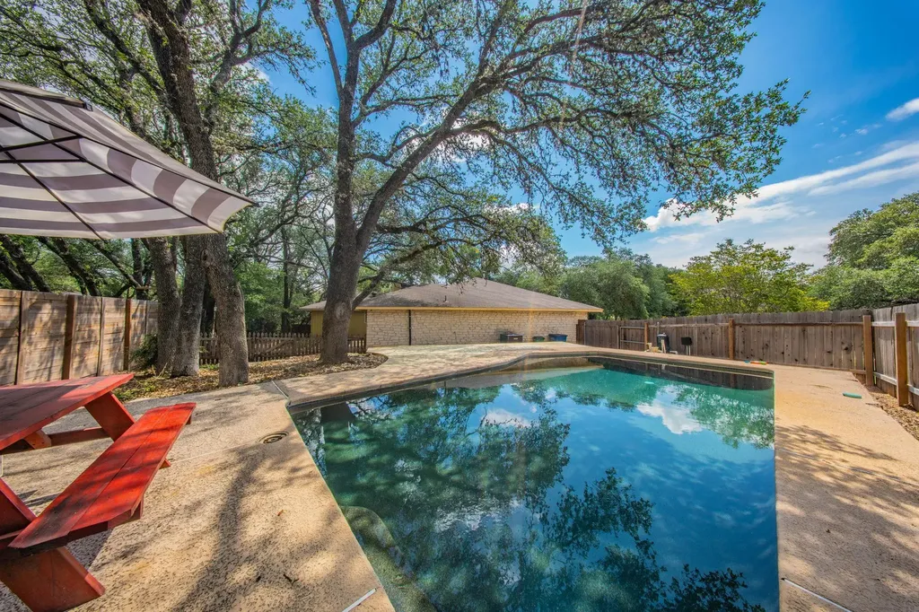 4504 Langtry Lane Austin TX 78749