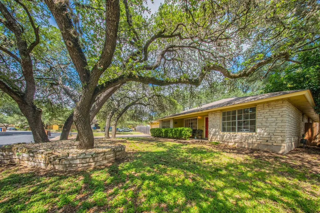 4504 Langtry Lane Austin TX 78749
