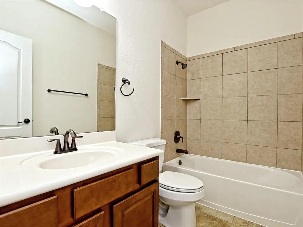 4705 Pyrenees Bee Cave TX 78738