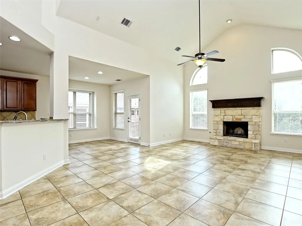 4705 Pyrenees Bee Cave TX 78738