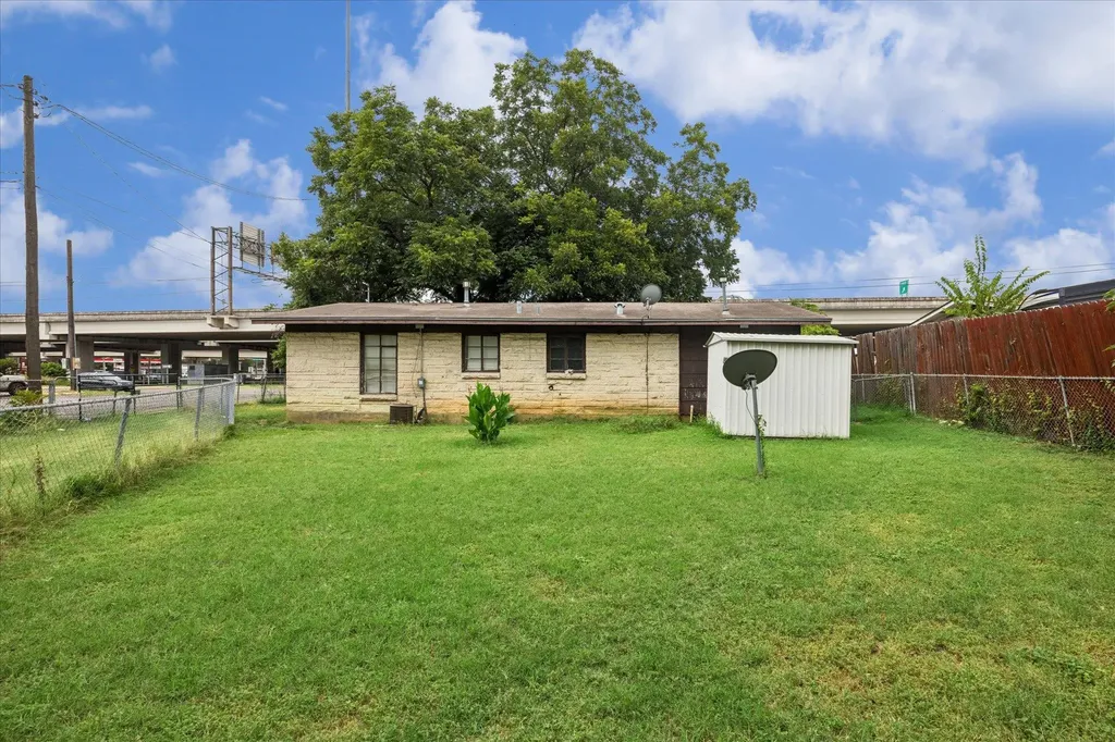 2024 W Ben White Boulevard Austin TX 78704