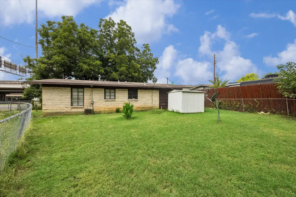 2024 W Ben White Boulevard Austin TX 78704
