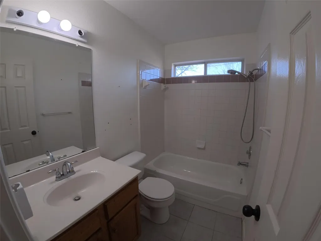 305 China Cove Elgin TX 78621