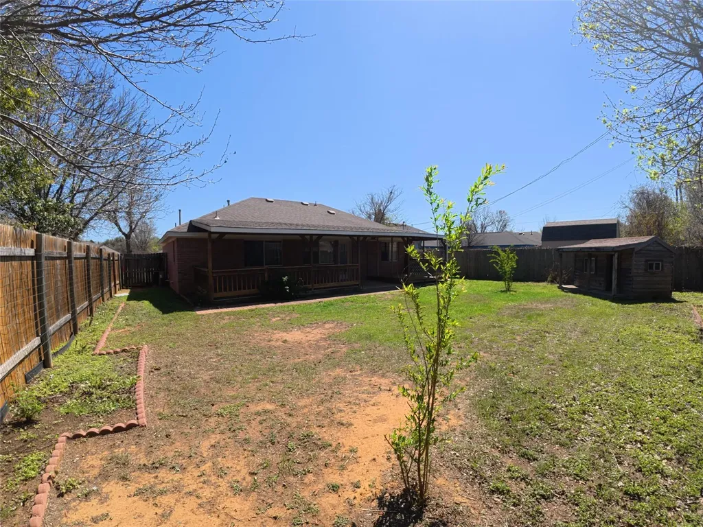 305 China Cove Elgin TX 78621