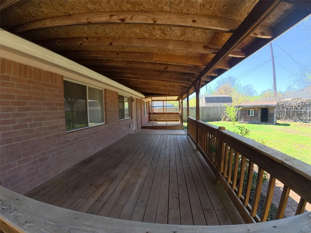 305 China Cove Elgin TX 78621