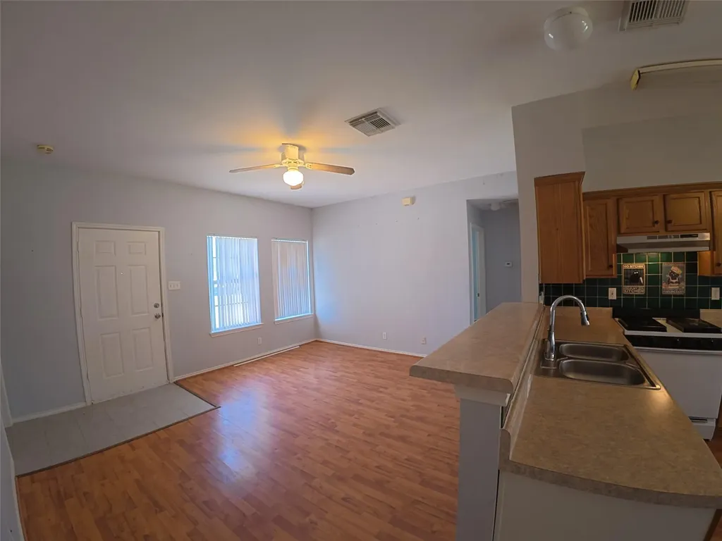 305 China Cove Elgin TX 78621