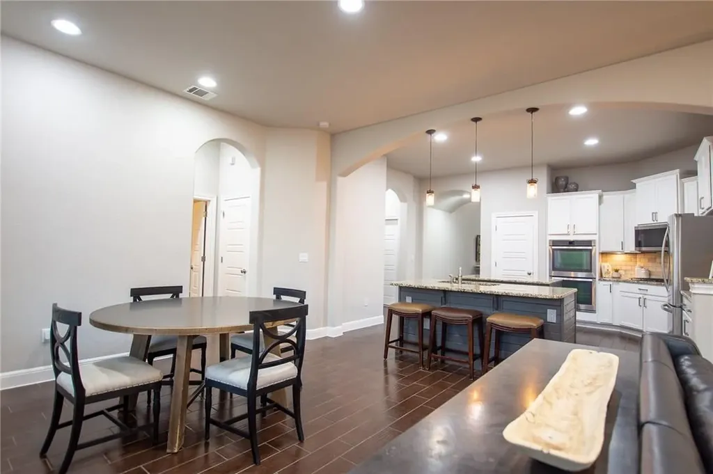 22521 Rock Wren Road Spicewood TX 78669