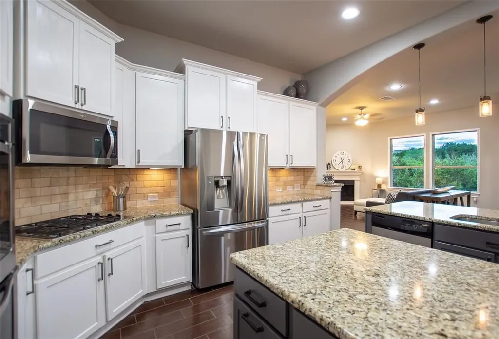 22521 Rock Wren Road Spicewood TX 78669