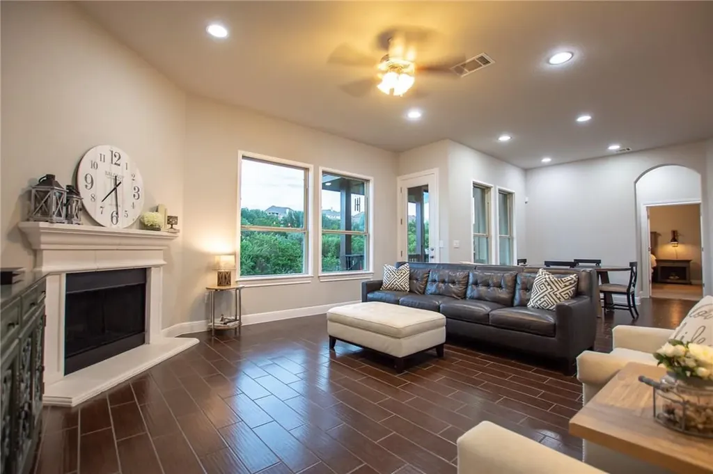 22521 Rock Wren Road Spicewood TX 78669
