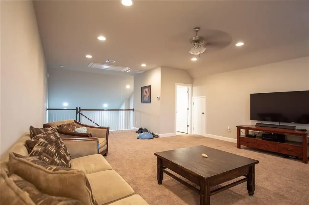 22521 Rock Wren Road Spicewood TX 78669