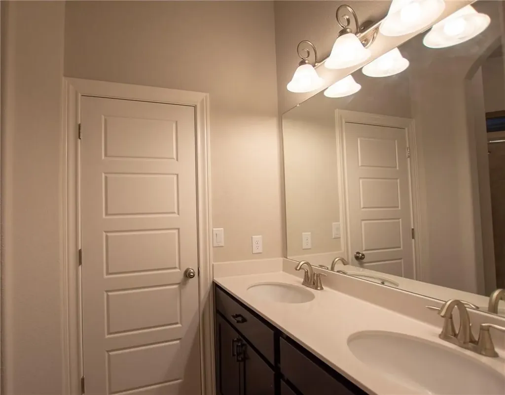 22521 Rock Wren Road Spicewood TX 78669