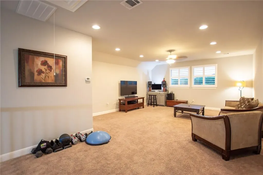 22521 Rock Wren Road Spicewood TX 78669