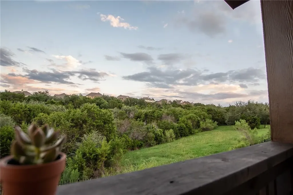 22521 Rock Wren Road Spicewood TX 78669
