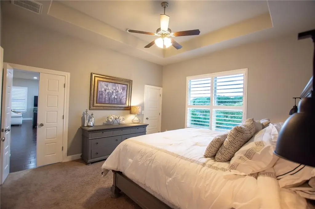 22521 Rock Wren Road Spicewood TX 78669