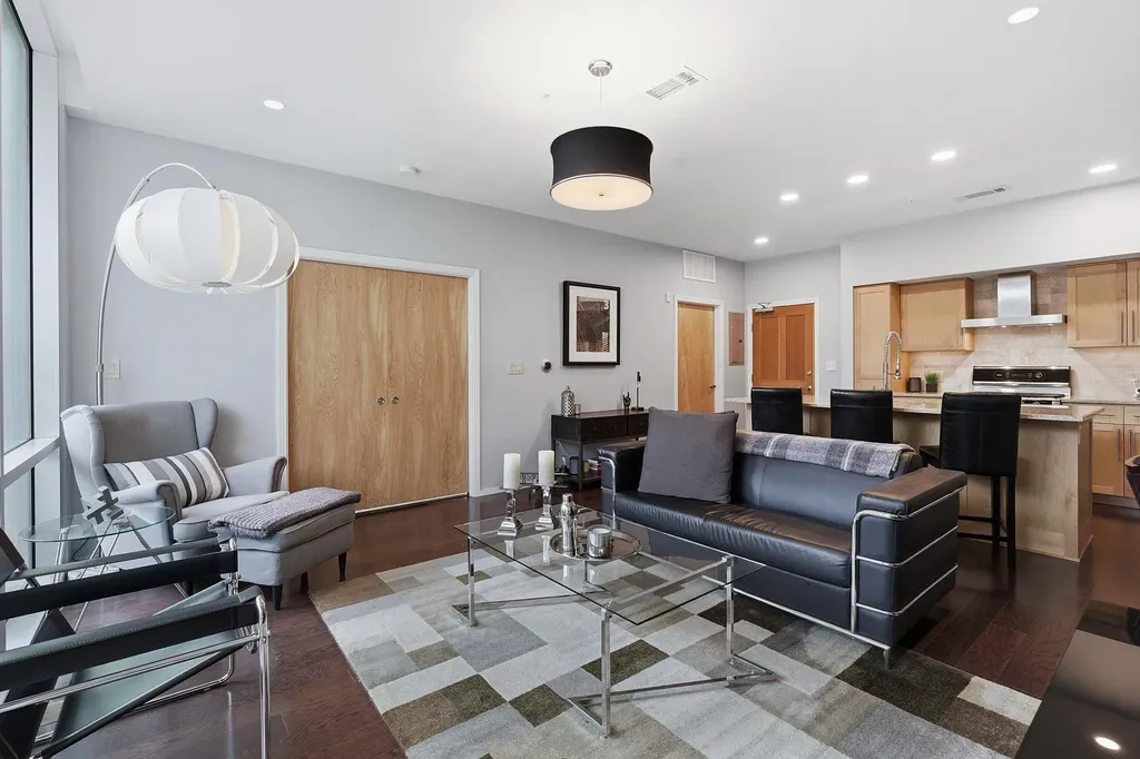 1600 Barton Springs Road Austin TX 78704