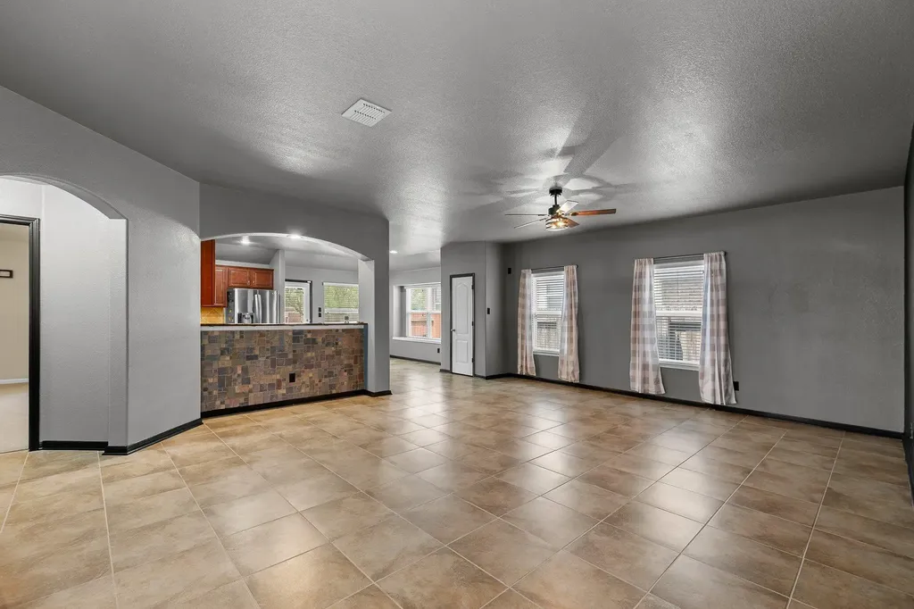 1729 Hidden Springs Path Round Rock TX 78665