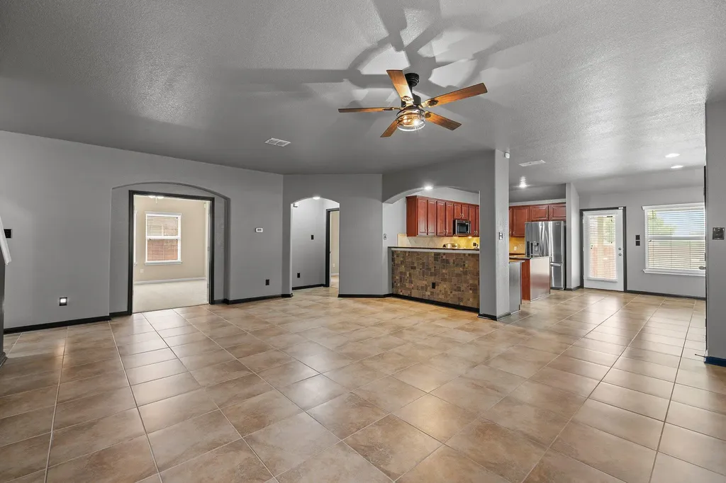 1729 Hidden Springs Path Round Rock TX 78665