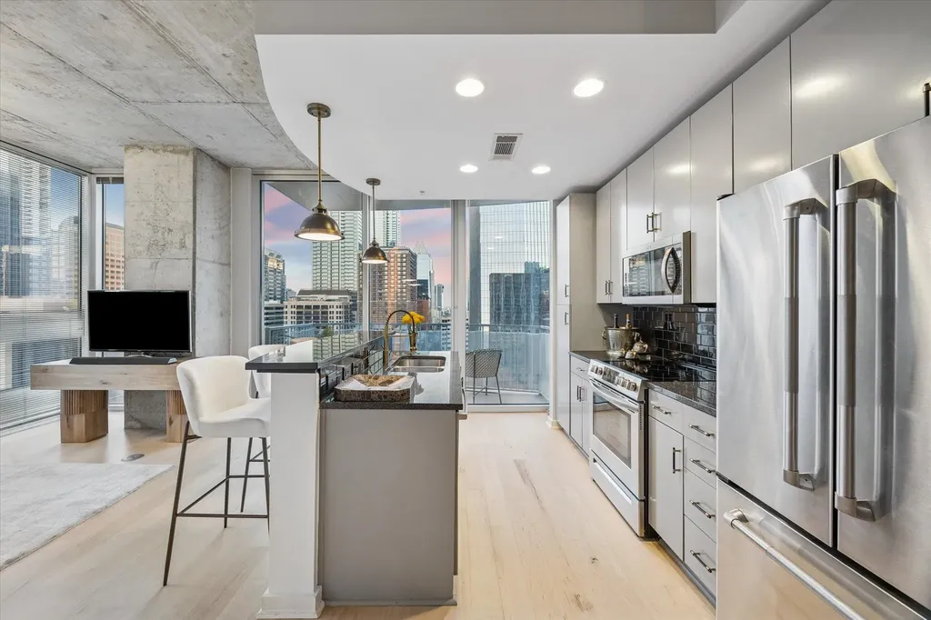 360 Nueces Street Austin TX 78701