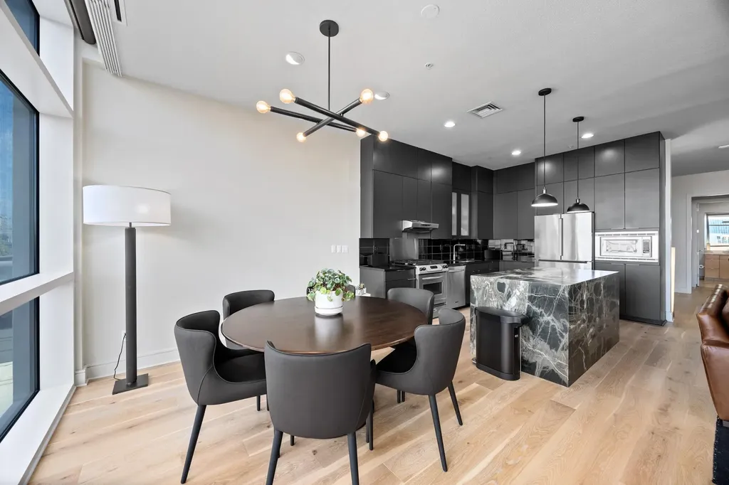 555 E 5th Street Austin TX 78701