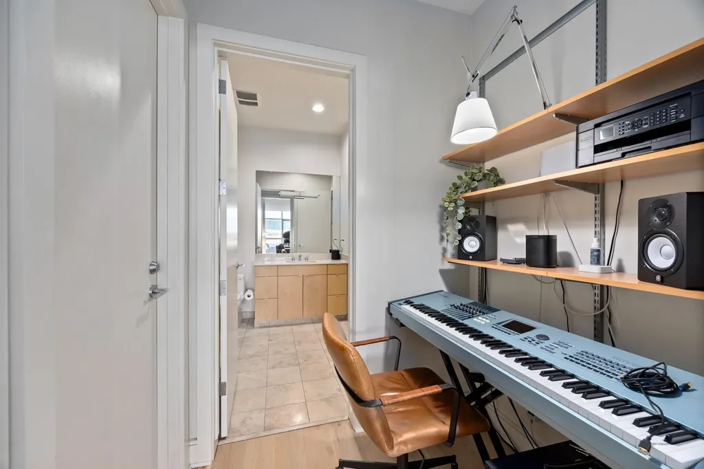 555 E 5th Street Austin TX 78701