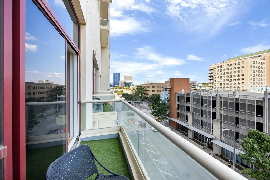 555 E 5th Street Austin TX 78701