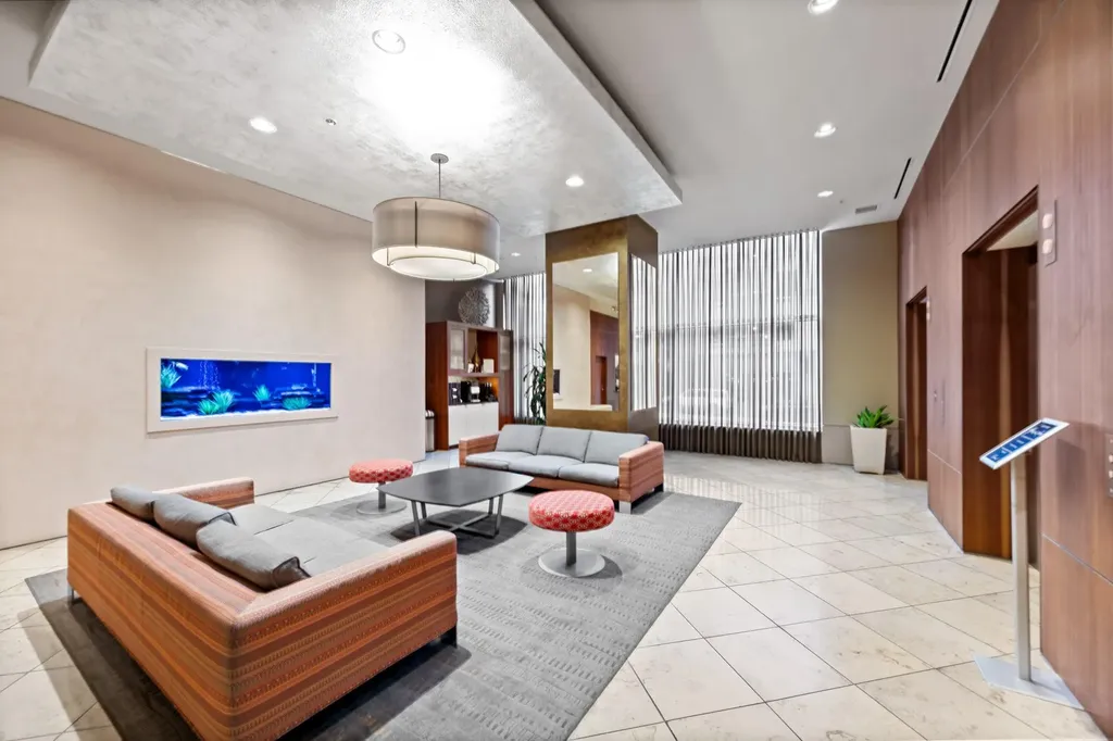 555 E 5th Street Austin TX 78701