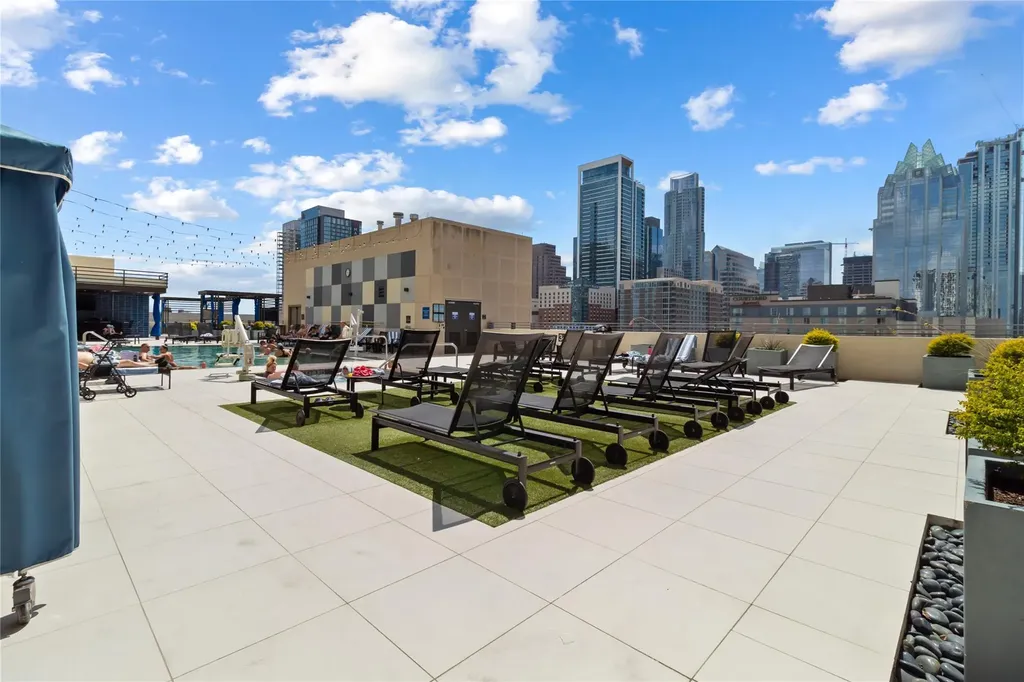 555 E 5th Street Austin TX 78701