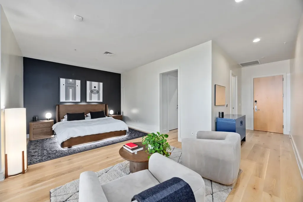 555 E 5th Street Austin TX 78701