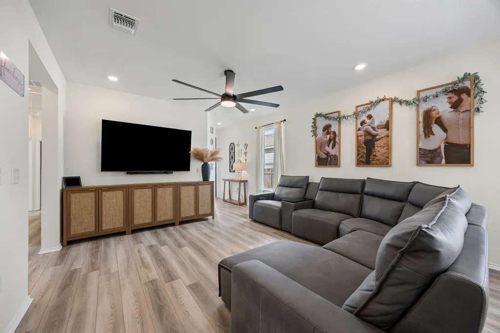 222 Summit Drive Lockhart TX 78644