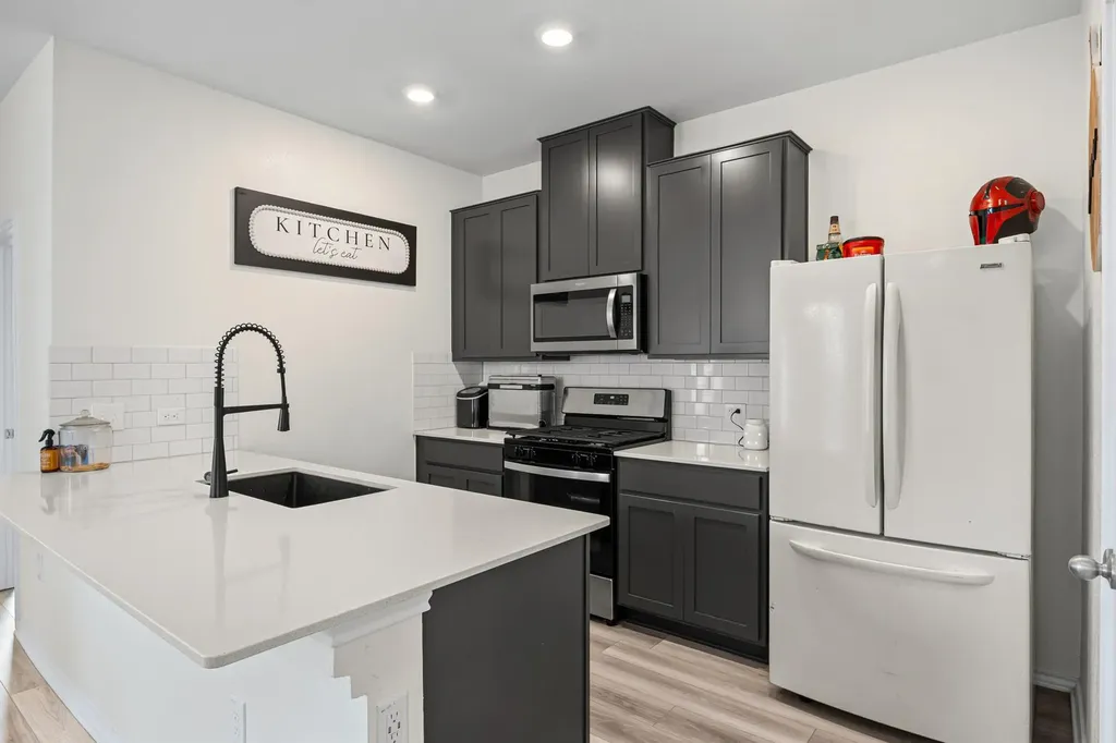 222 Summit Drive Lockhart TX 78644