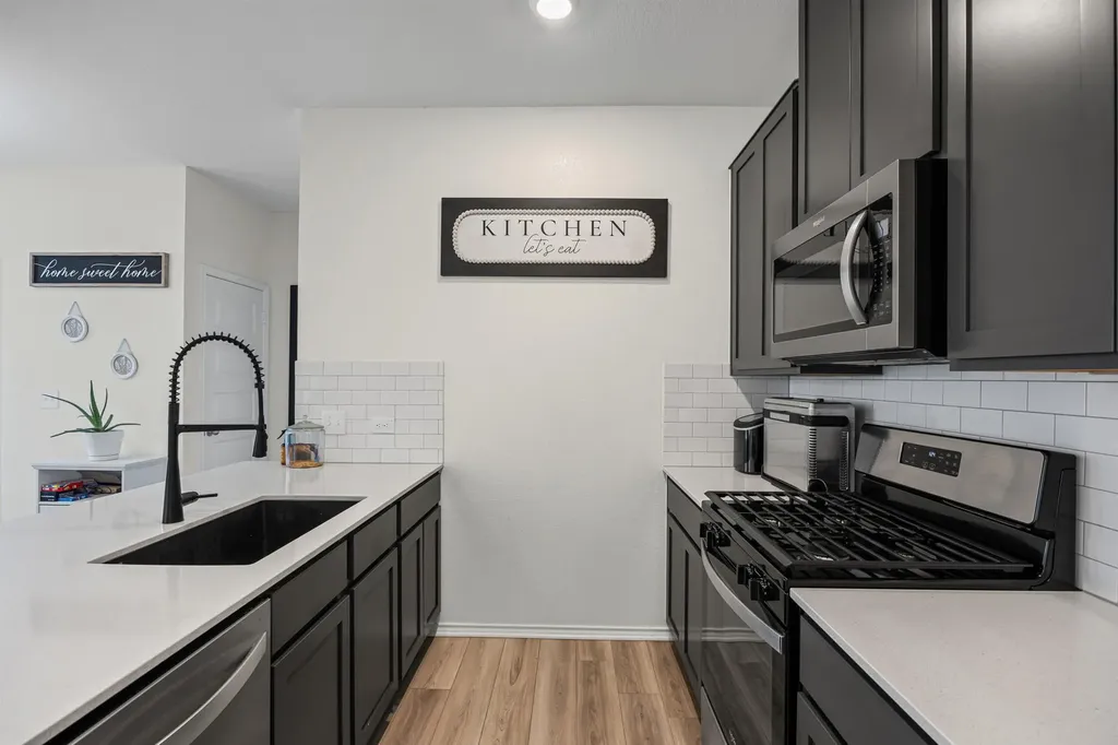 222 Summit Drive Lockhart TX 78644