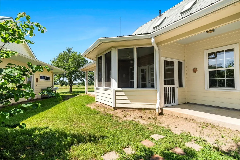 928 Upper Elgin River Road Elgin TX 78621
