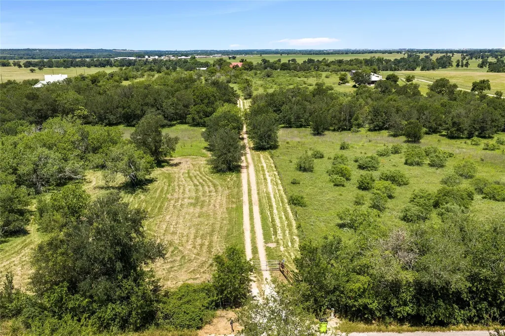 928 Upper Elgin River Road Elgin TX 78621