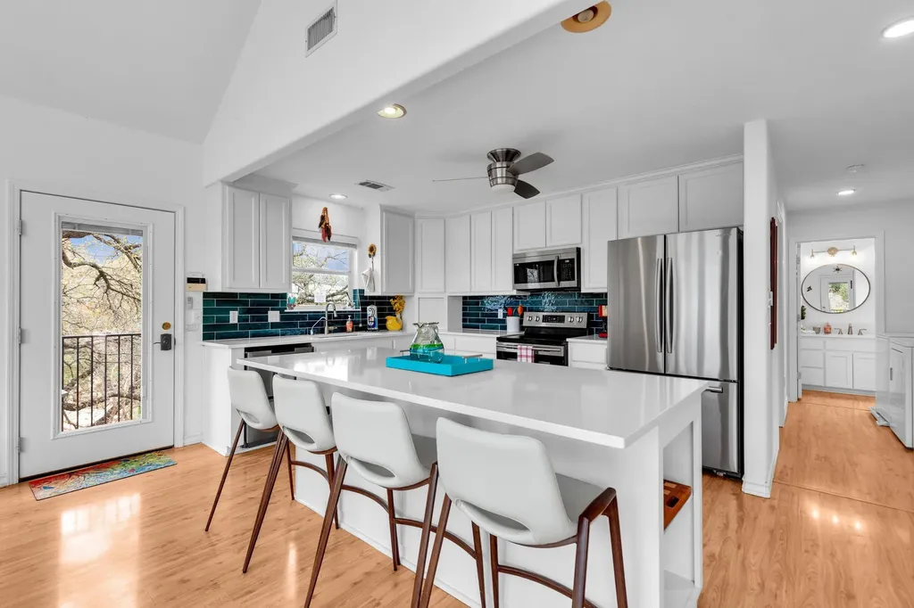 23901 Redbird Trail Marble Falls TX 78654