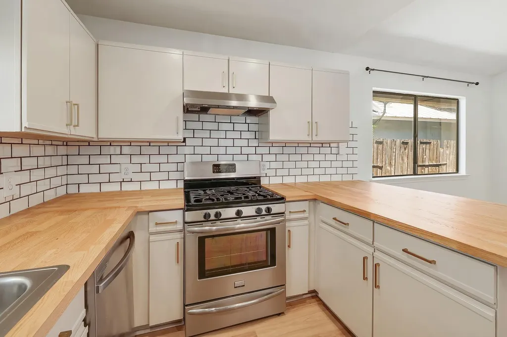 2205 Waterway Bend Austin TX 78728